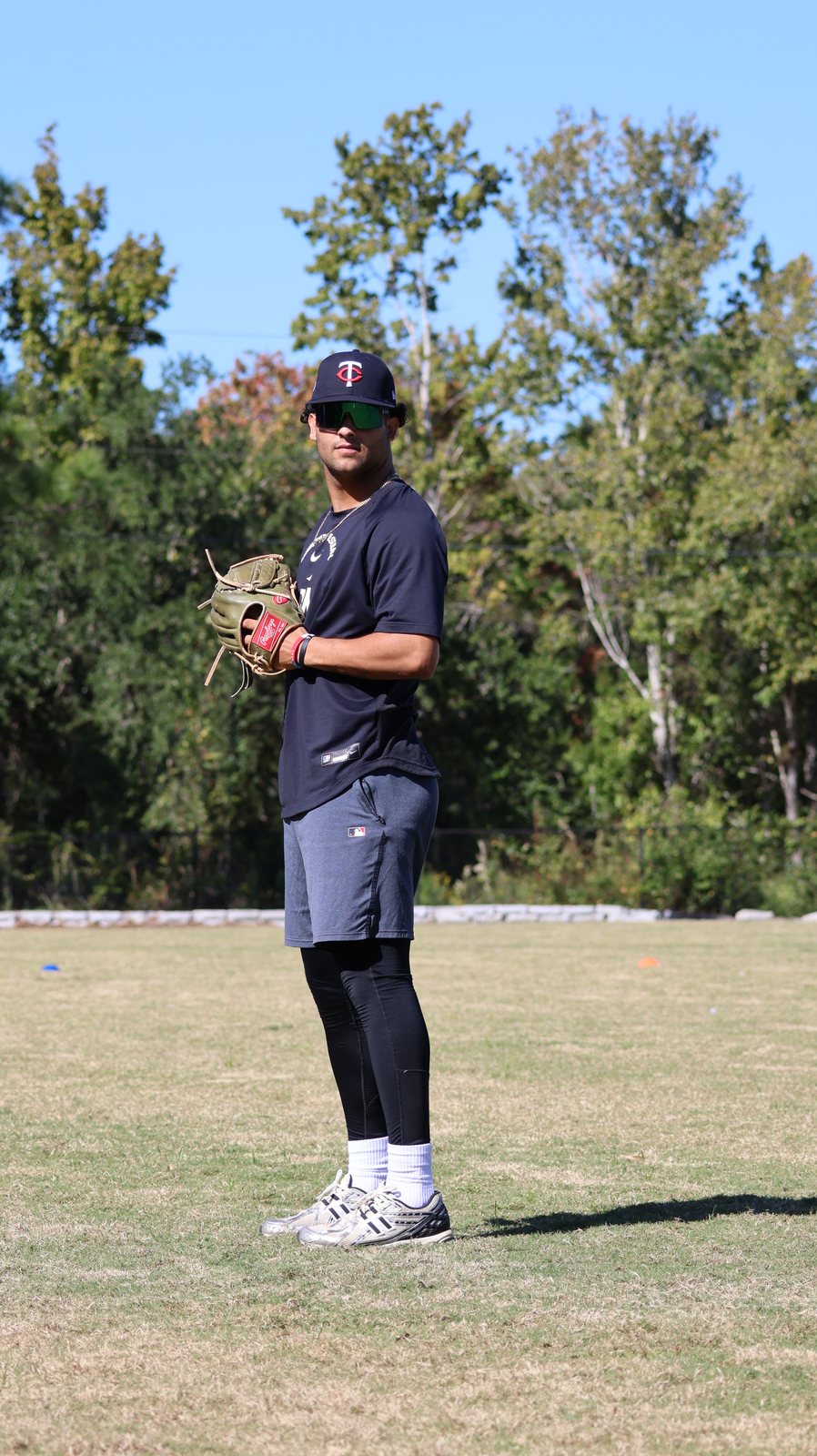 Charlee Soto delivering a pitch